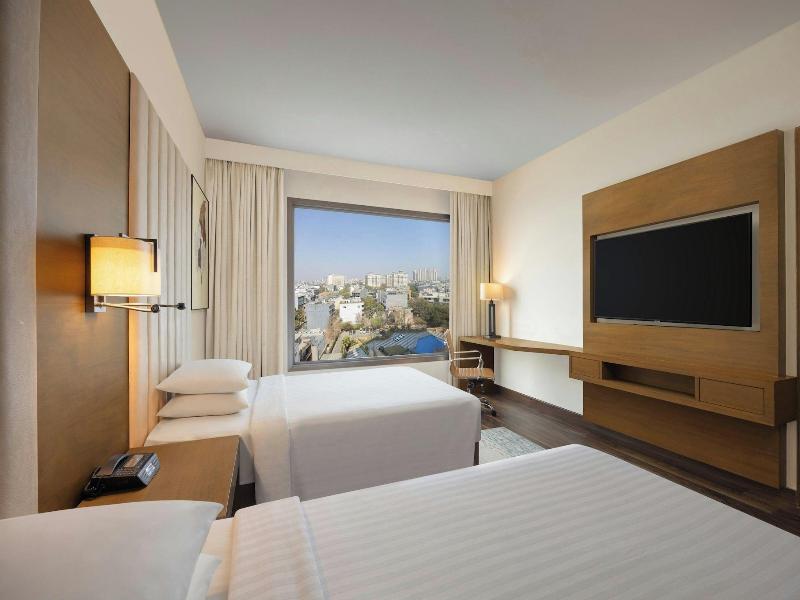 Courtyard Gurugram Downtown image