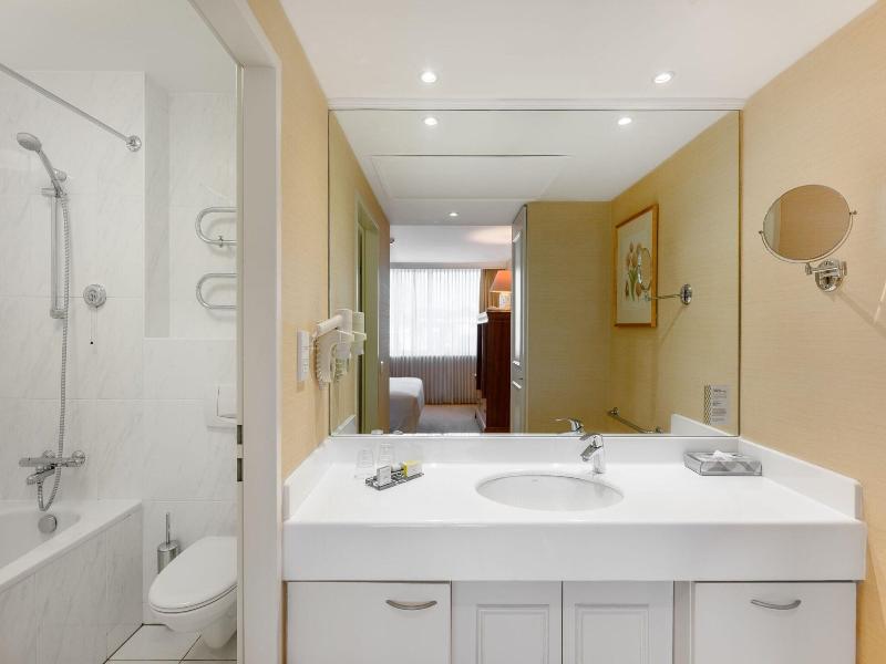 Millennium Court Marriott Executive Apartments image