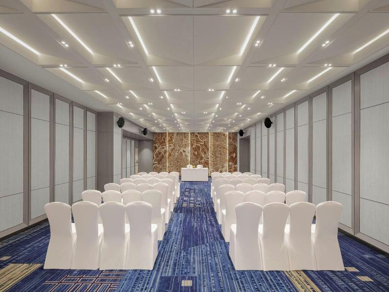 Le Méridien Ahmedabad image