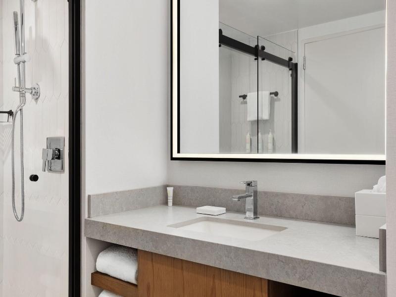 Marina del Rey Marriott image