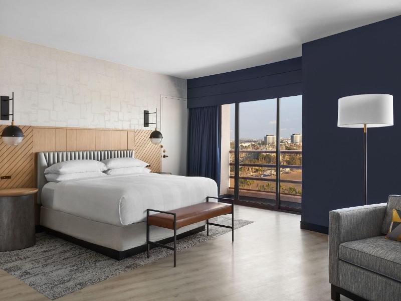 Marina del Rey Marriott image