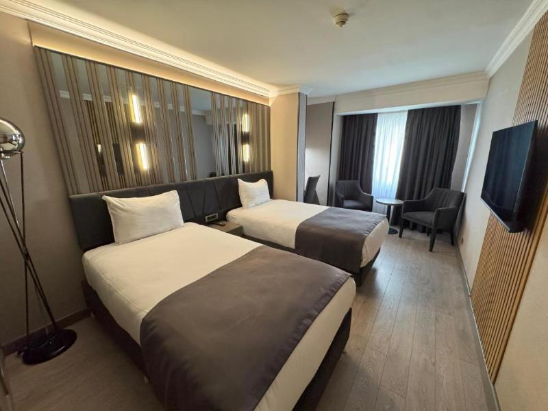 Aven Hotel image