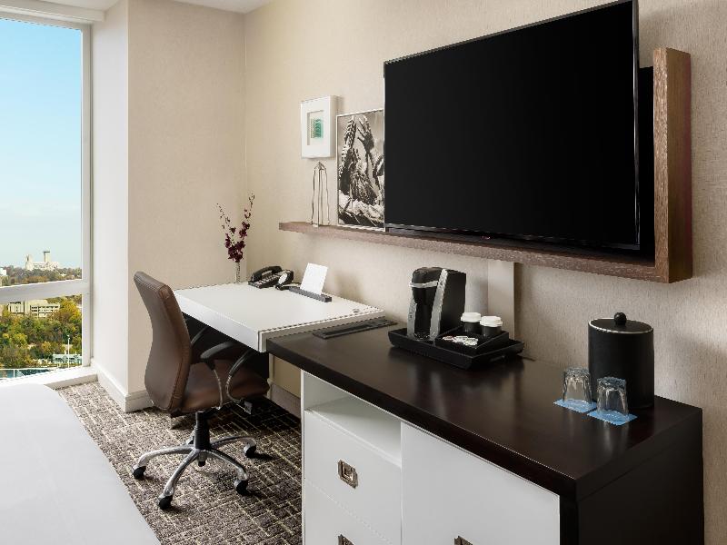 Hyatt Centric Arlington image