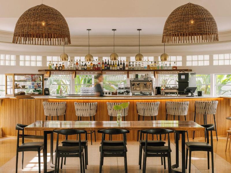 Kenmore Village Hotel, South Beach image
