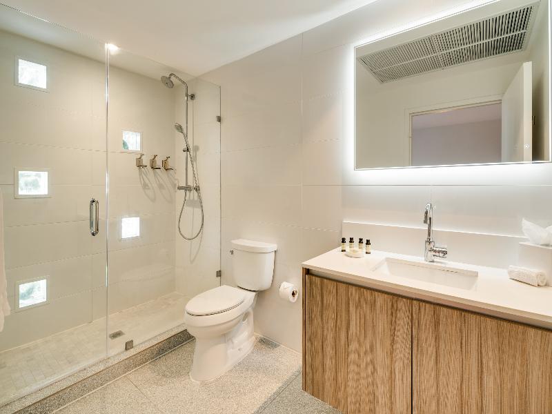 Kenmore Village Hotel, South Beach image