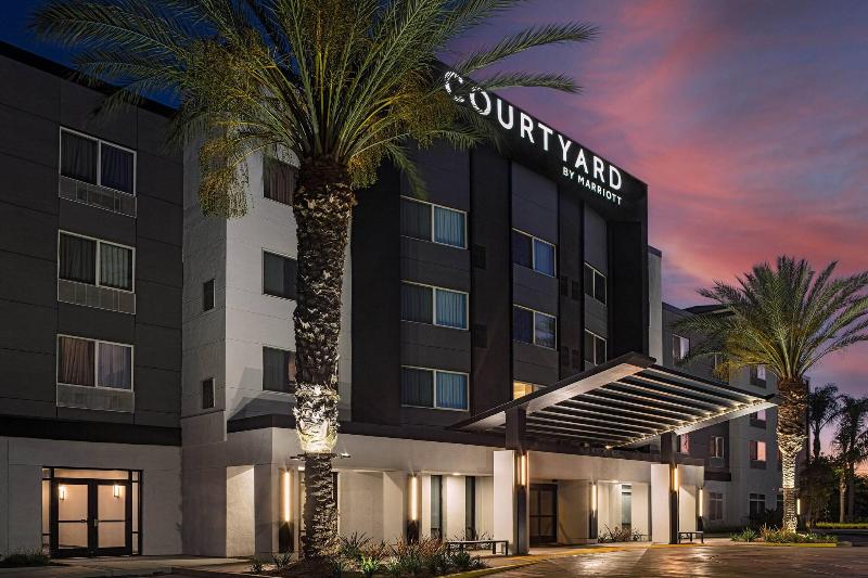 Courtyard Anaheim Resort/Convention Center