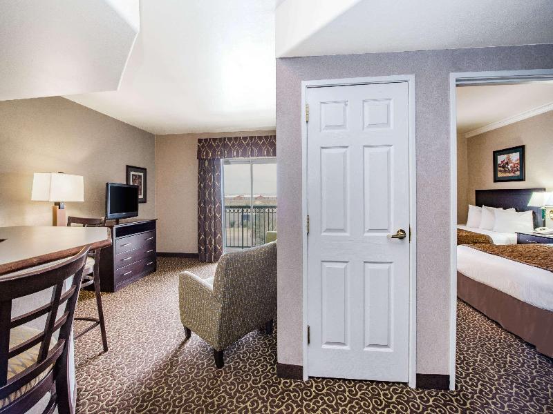 Hawthorn Extended Stay By Wyndham El Paso image