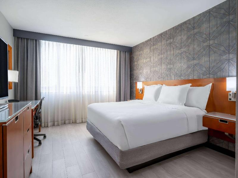 Wyndham Indianapolis West image
