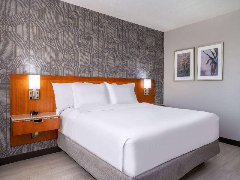 Wyndham Indianapolis West image