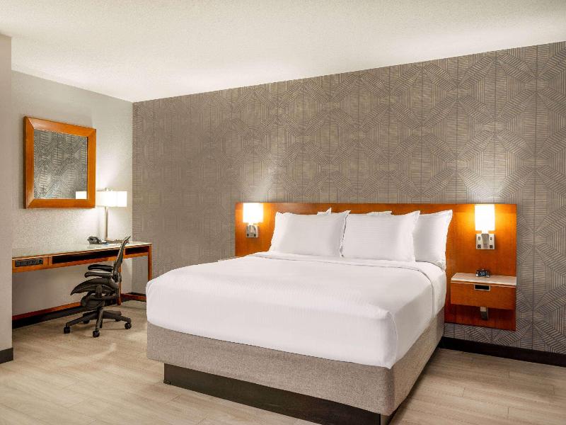 Wyndham Indianapolis West image