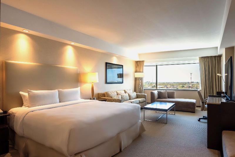 Hilton Mendoza image