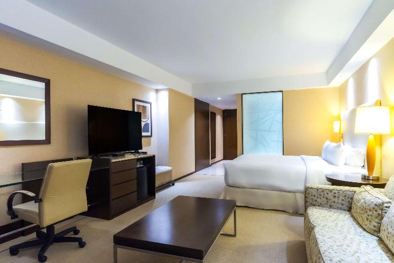 Hilton Mendoza image