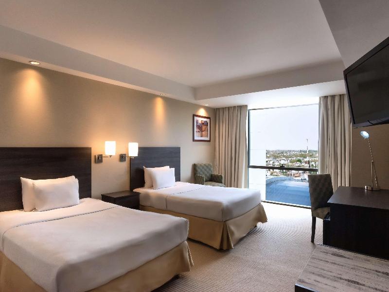Hilton Mendoza image