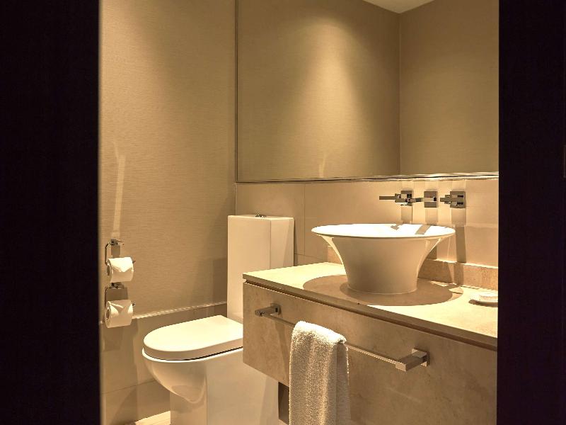 Hilton Mendoza image