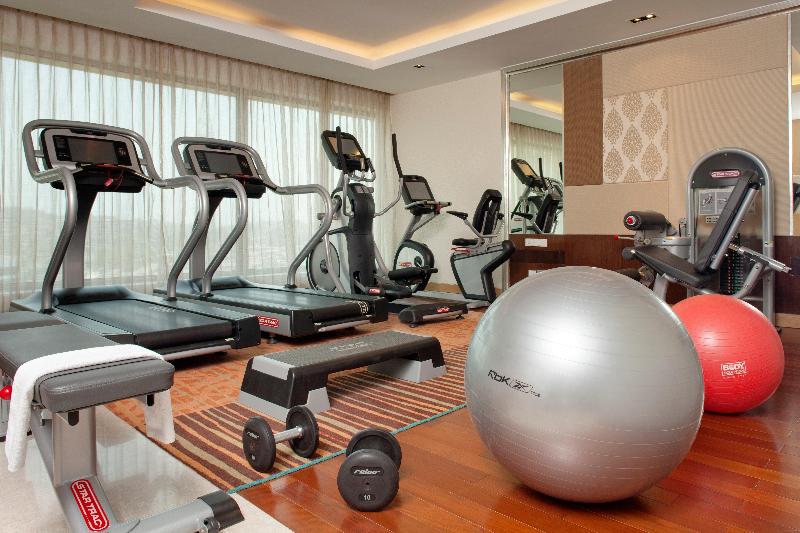 Holiday Inn Mumbai International Airport