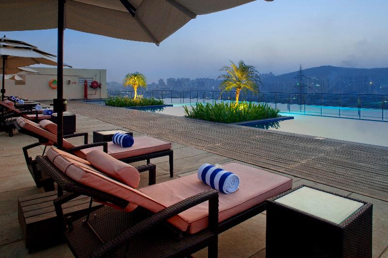 Holiday Inn Mumbai International Airport