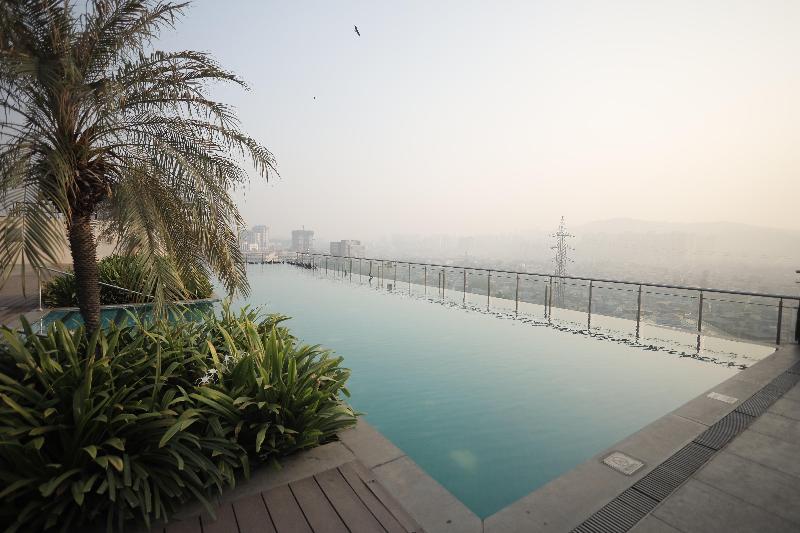 Holiday Inn Mumbai International Airport
