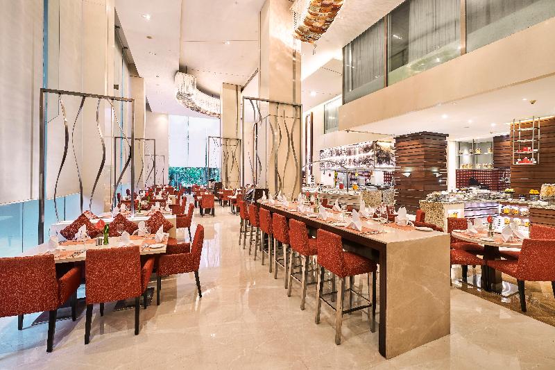 Holiday Inn Mumbai International Airport