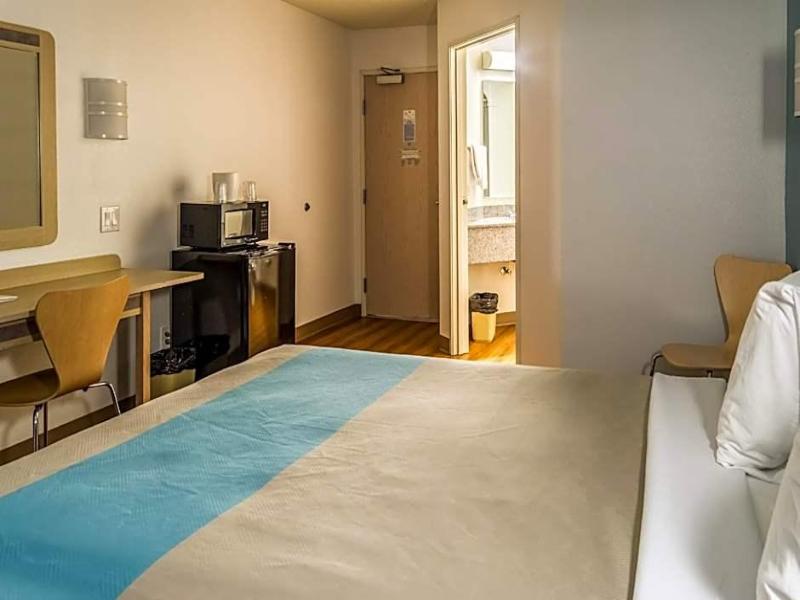 Motel 6 Lincoln City image