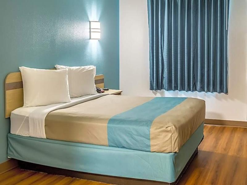 Motel 6 Lincoln City image