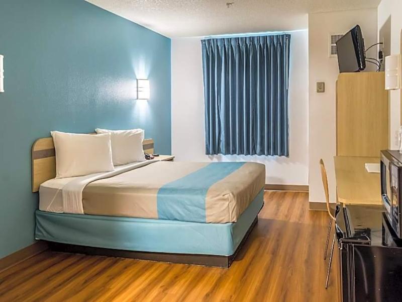 Motel 6 Lincoln City image