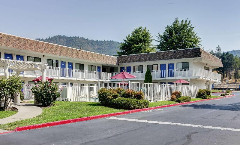 Motel 6 Grants Pass image