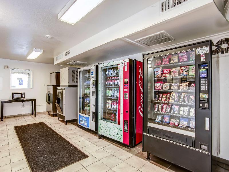 Motel 6 Grants Pass image