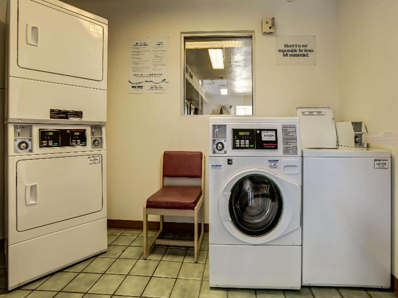 Motel 6 Grants Pass image