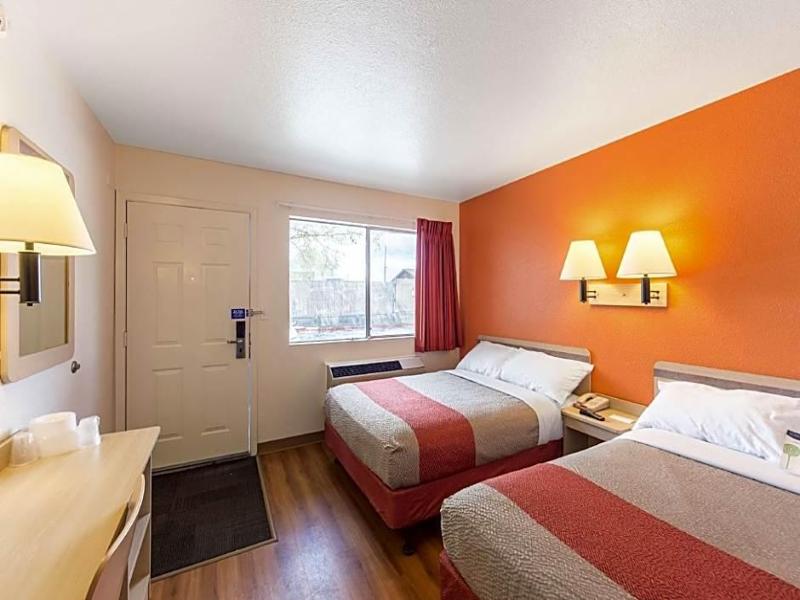 Motel 6 Klamath Falls image