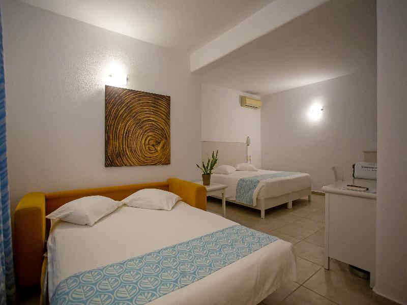 Yiannaki image