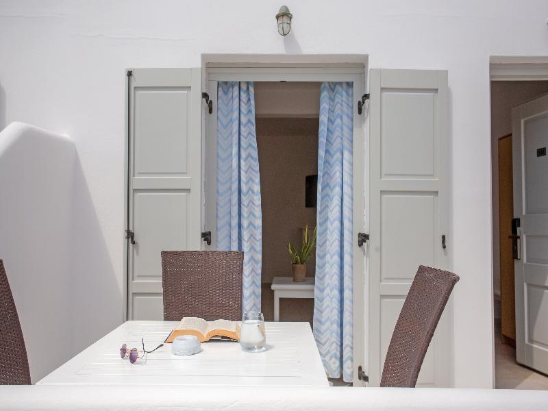 Yiannaki image