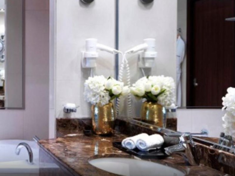 Park Regis Kris Kin Hotel Dubai image