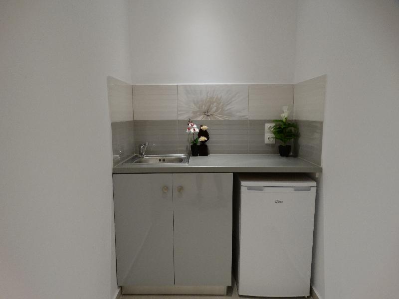 Makis Apartments image
