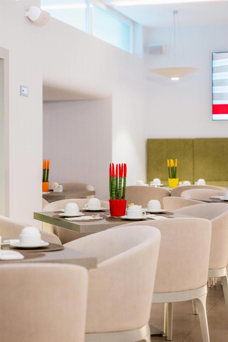 Comfort Hotel Gardenia Sorrento Coast image