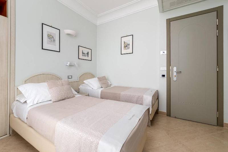 Comfort Hotel Gardenia Sorrento Coast image