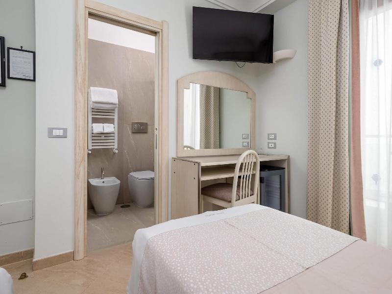 Comfort Hotel Gardenia Sorrento Coast image