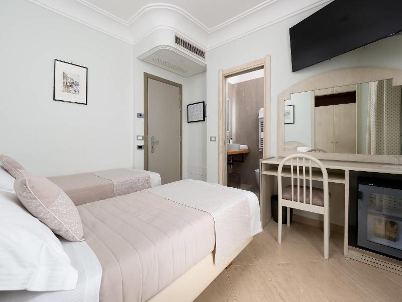 Comfort Hotel Gardenia Sorrento Coast image
