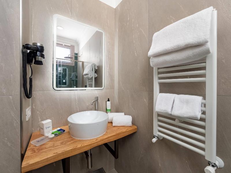 Comfort Hotel Gardenia Sorrento Coast image