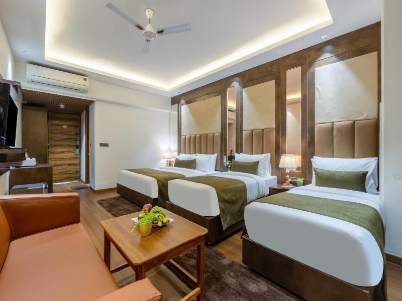 Capital O 444 Hotel Venus image