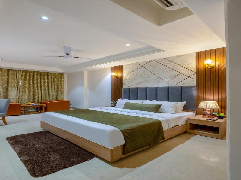 Capital O 444 Hotel Venus image