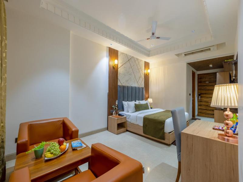 Capital O 444 Hotel Venus image