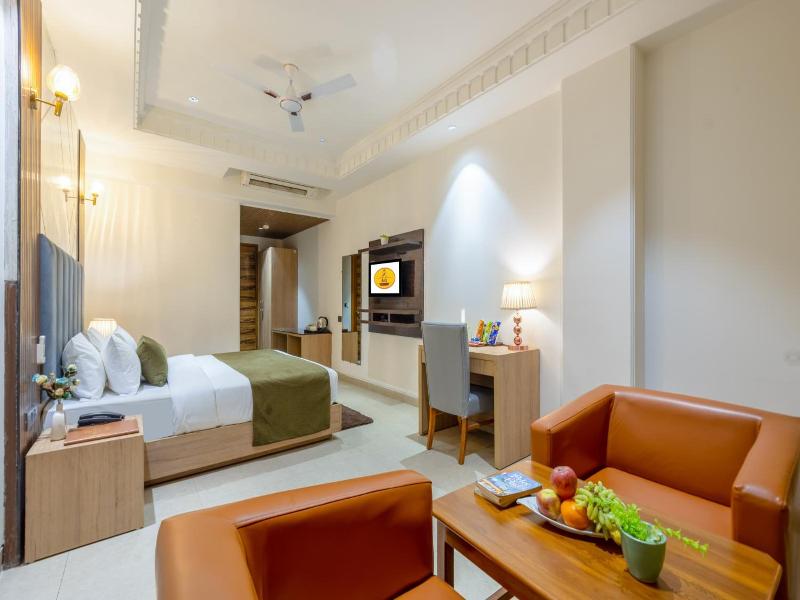 Capital O 444 Hotel Venus image