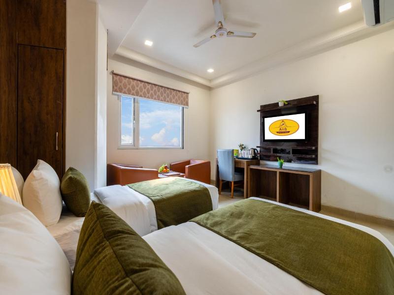 Capital O 444 Hotel Venus image