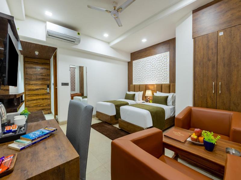 Capital O 444 Hotel Venus image