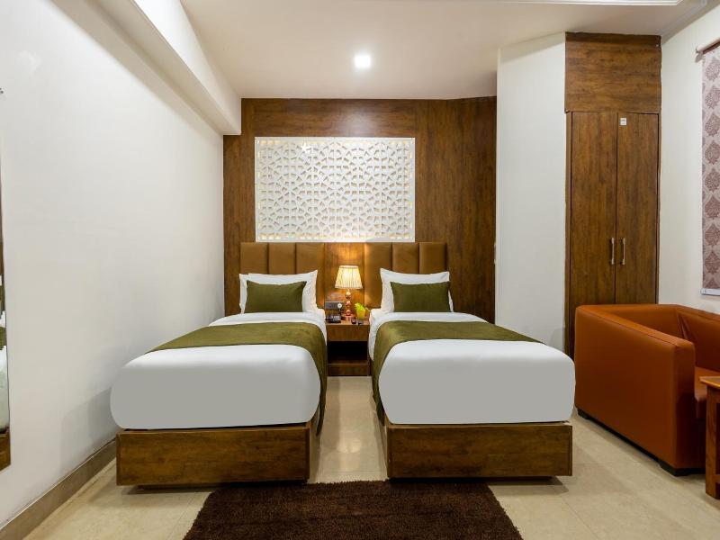 Capital O 444 Hotel Venus image