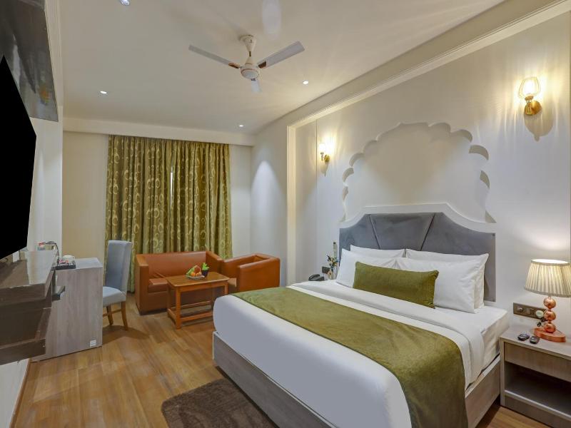 Capital O 444 Hotel Venus image