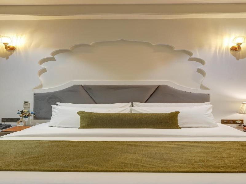 Capital O 444 Hotel Venus image