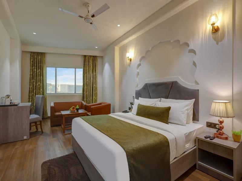 Capital O 444 Hotel Venus image
