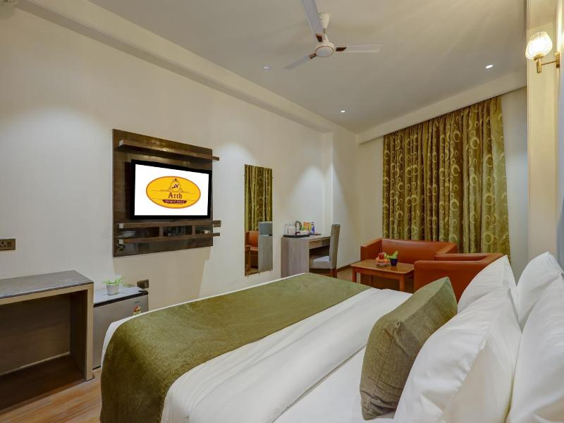 Capital O 444 Hotel Venus image