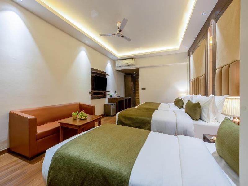 Capital O 444 Hotel Venus image